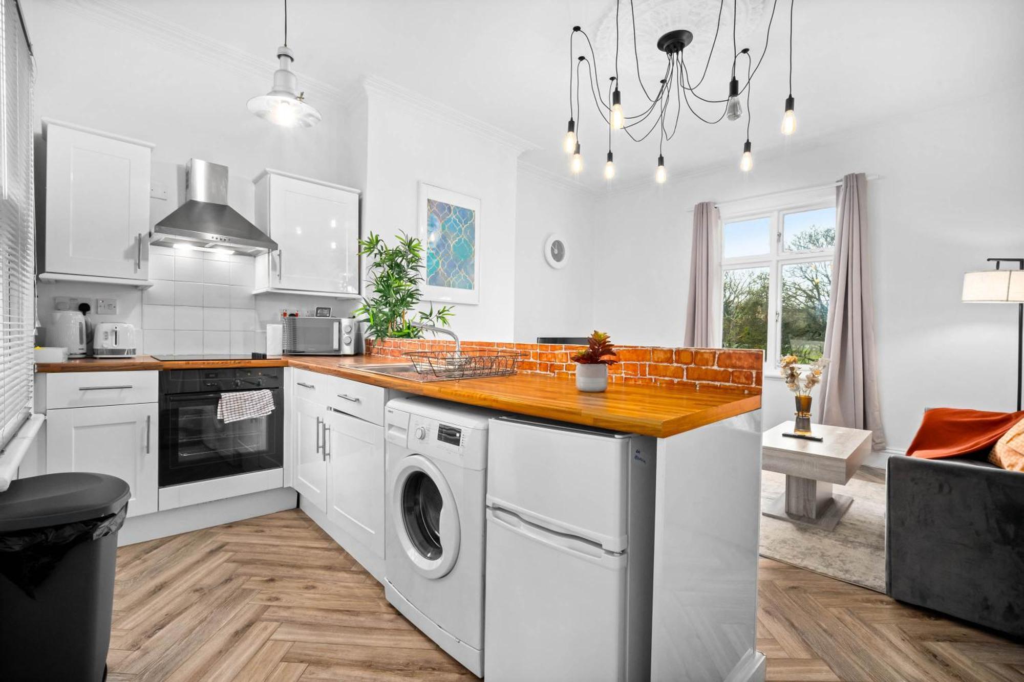 Luxury Apartment - Wolverhampton - Netflix - Smart Tv - Fast Wifi - 7Apc Buitenkant foto