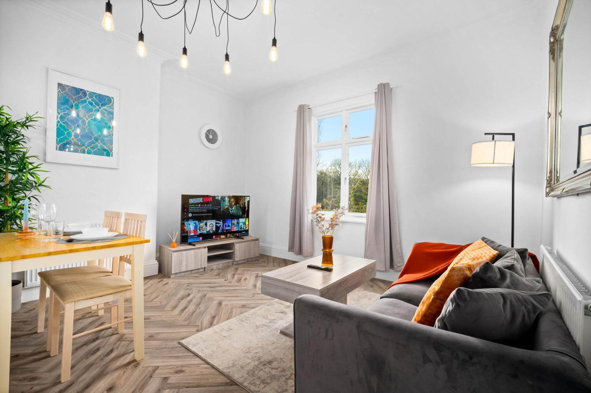 Luxury Apartment - Wolverhampton - Netflix - Smart Tv - Fast Wifi - 7Apc Buitenkant foto