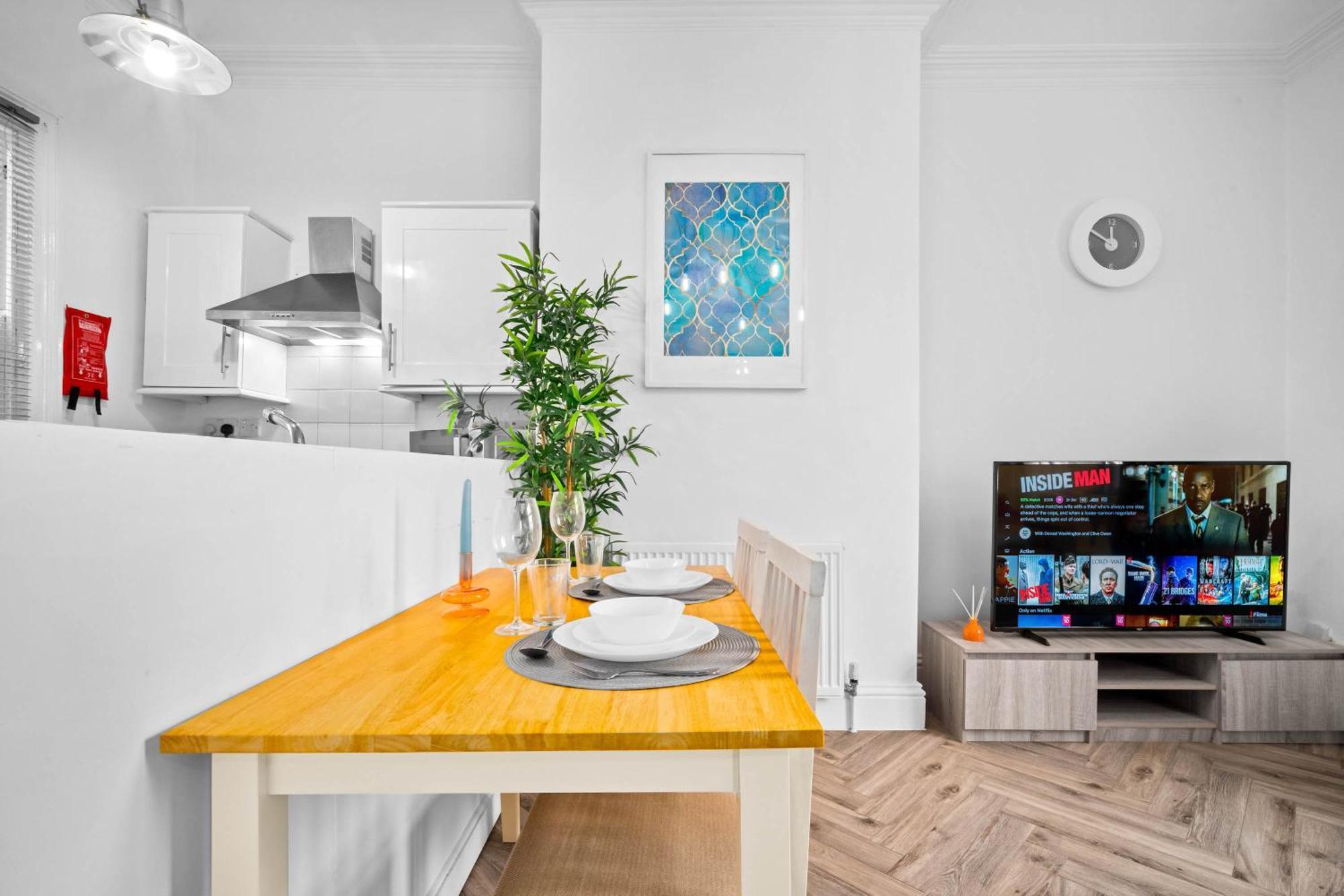 Luxury Apartment - Wolverhampton - Netflix - Smart Tv - Fast Wifi - 7Apc Buitenkant foto