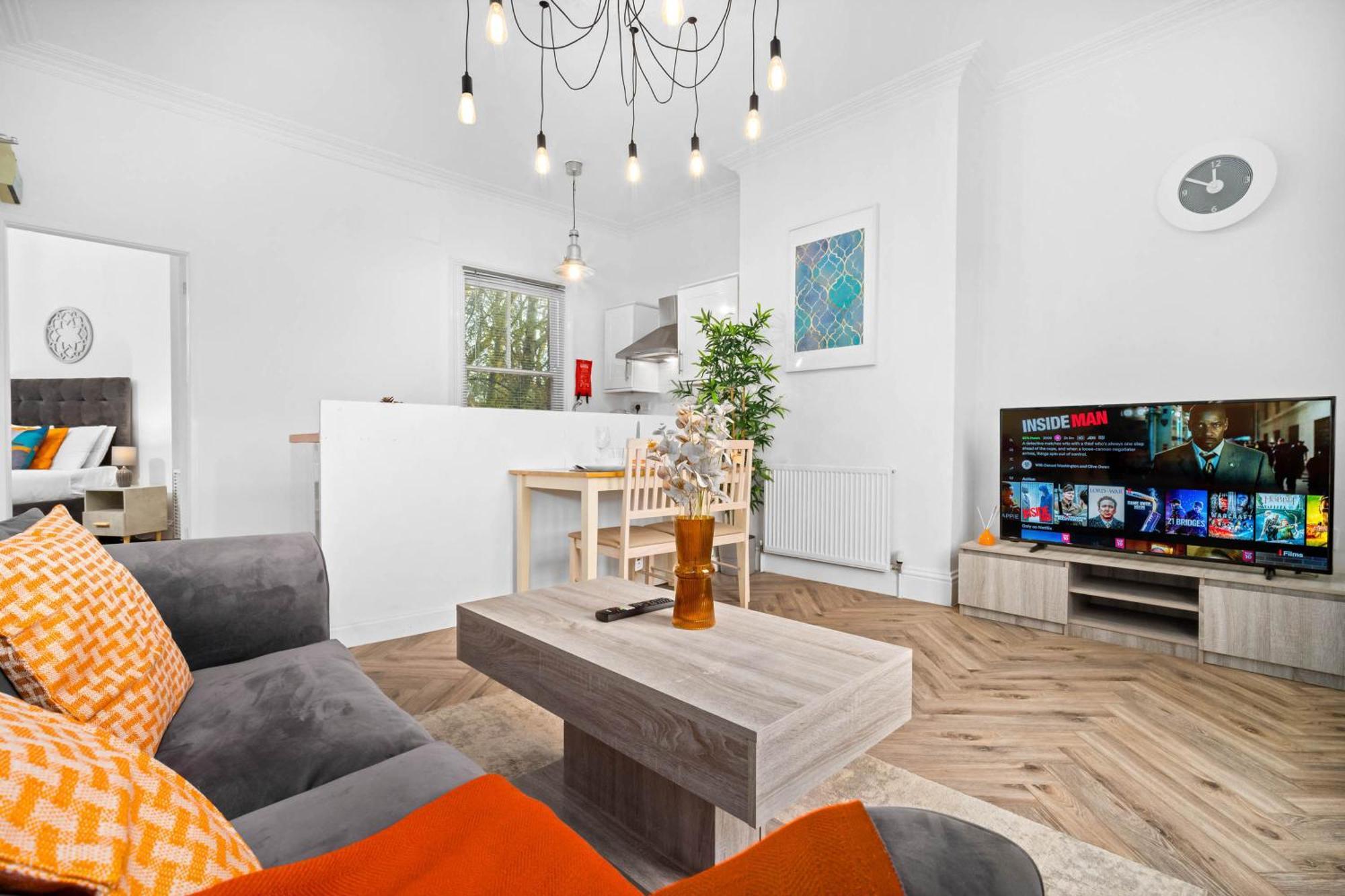 Luxury Apartment - Wolverhampton - Netflix - Smart Tv - Fast Wifi - 7Apc Buitenkant foto