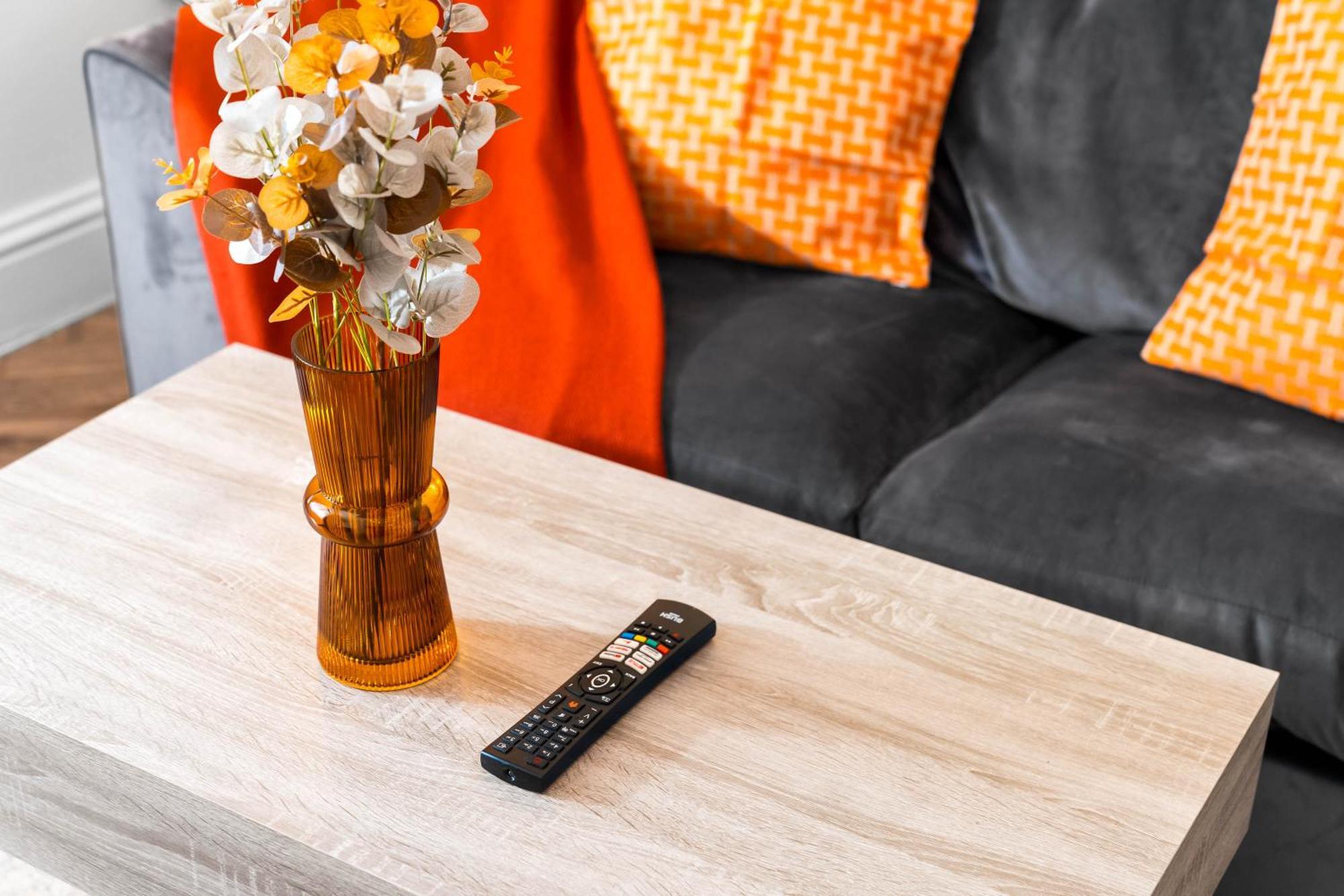 Luxury Apartment - Wolverhampton - Netflix - Smart Tv - Fast Wifi - 7Apc Buitenkant foto